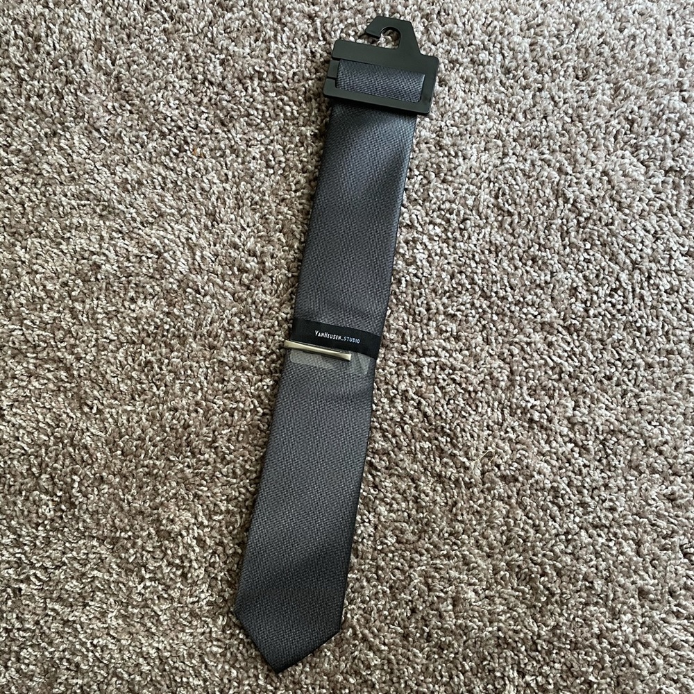 Dark Gray VanHeusen Studio Tie